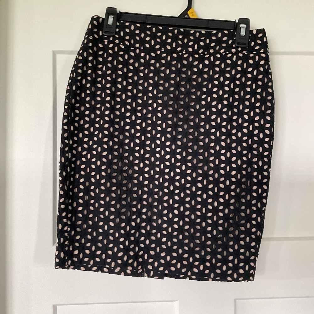 Ann Taylor LOFT Skirt Black Pencil Eyelet 4 Petite
